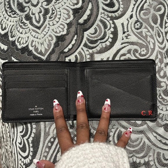 Louis Vuitton wallet - Picture 2 of 2